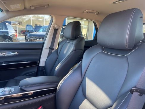 Used 2025 Genesis GV70 2.5T image 27