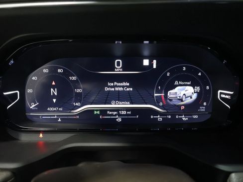 Used 2022 GMC Yukon XL Denali image 43