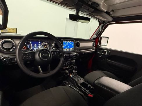 Used 2023 Jeep Wrangler Sport S image 24