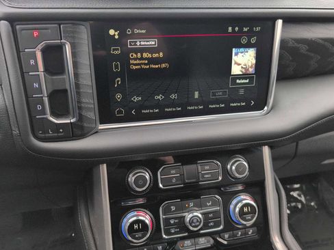 Used 2024 GMC Yukon XL Denali image 30