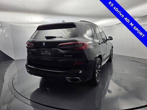 Used 2021 BMW X5 xDrive40i w/ M Sport Package image 14