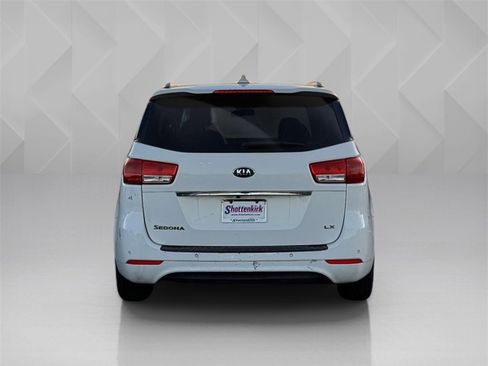 Used 2017 Kia Sedona LX w/ LX Essentials Premium Package image 6
