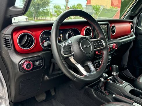 Used 2019 Jeep Wrangler Rubicon AWD/4WD image 6