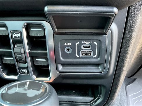 New 2025 Jeep Wrangler Sahara w/ Safety Group image 18