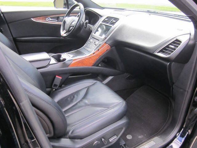 Used 2018 Lincoln MKX Select w/ Select Plus Package AWD/4WD image 15