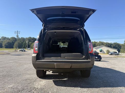 Used 2020 GMC Yukon SLT AWD/4WD image 4