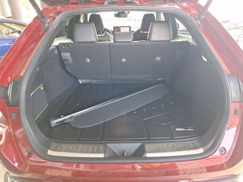 Used 2021 Toyota Venza Limited w/ Advanced Technology Package image 37