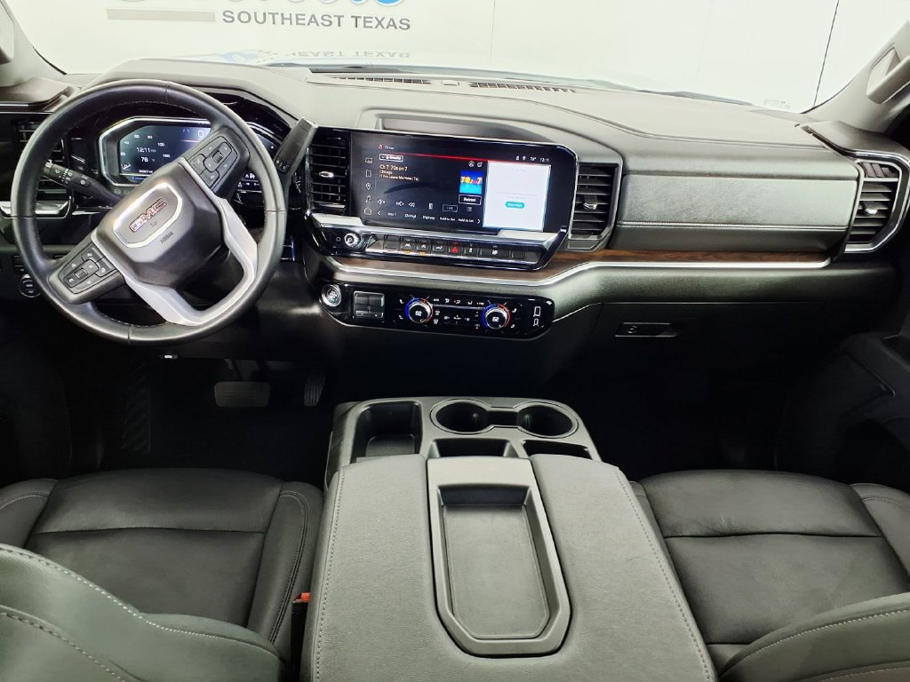 Used 2025 GMC Sierra 1500 SLT AWD/4WD image 12