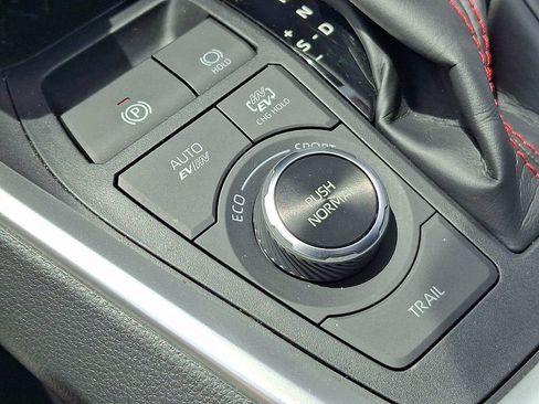 Used 2023 Toyota RAV4 SE w/ Weather & Moonroof Package AWD/4WD image 25