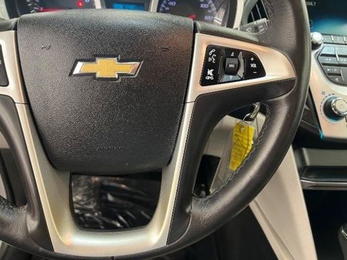 Used 2017 Chevrolet Equinox LT w/ Convenience Package FWD image 11