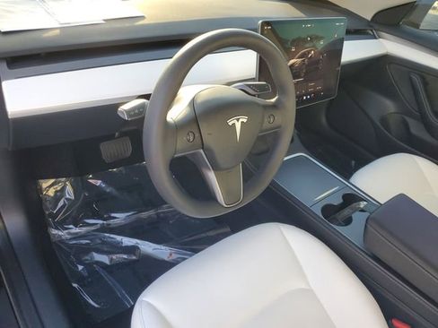 Used 2023 Tesla Model 3 Long Range image 16