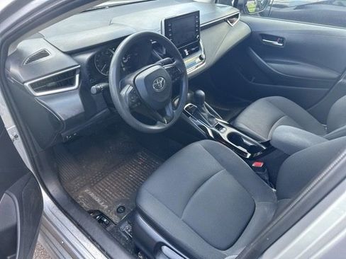 Used 2020 Toyota Corolla LE FWD image 17