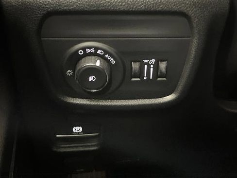 New 2025 Jeep Grand Cherokee L Limited image 25