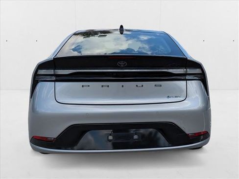 New 2026 Toyota Prius Plug-In Hybrid FWD image 7
