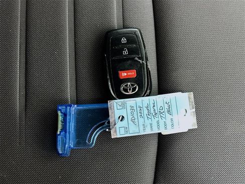 Used 2024 Toyota Tacoma TRD Off-Road image 35