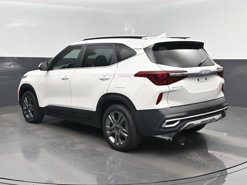Certified 2022 Kia Seltos S FWD image 4