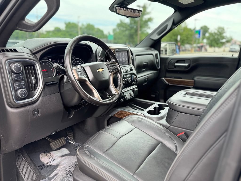 Used 2022 Chevrolet Silverado 1500 High Country w/ Technology Package AWD/4WD image 14