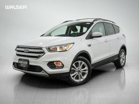 Used 2018 Ford Escape SE w/ Ford Safe & Smart Package AWD/4WD image 1