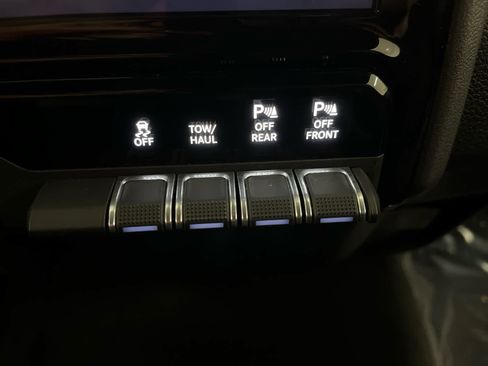 Used 2024 RAM 1500 Laramie image 37