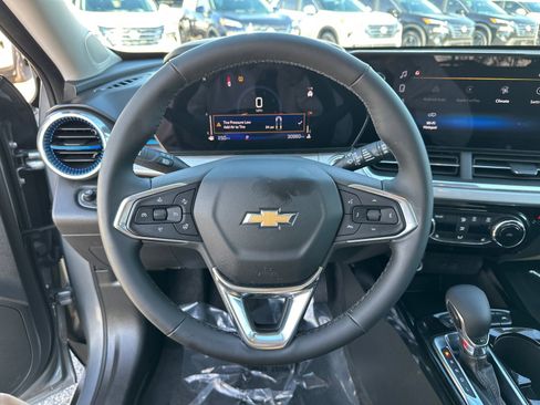 Used 2024 Chevrolet Trax LT w/ Driver Confidence Package image 23