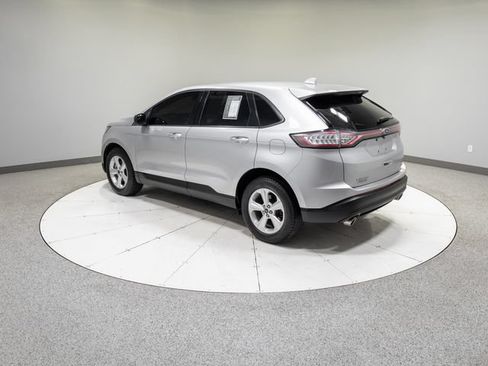 Used 2018 Ford Edge SE FWD image 29