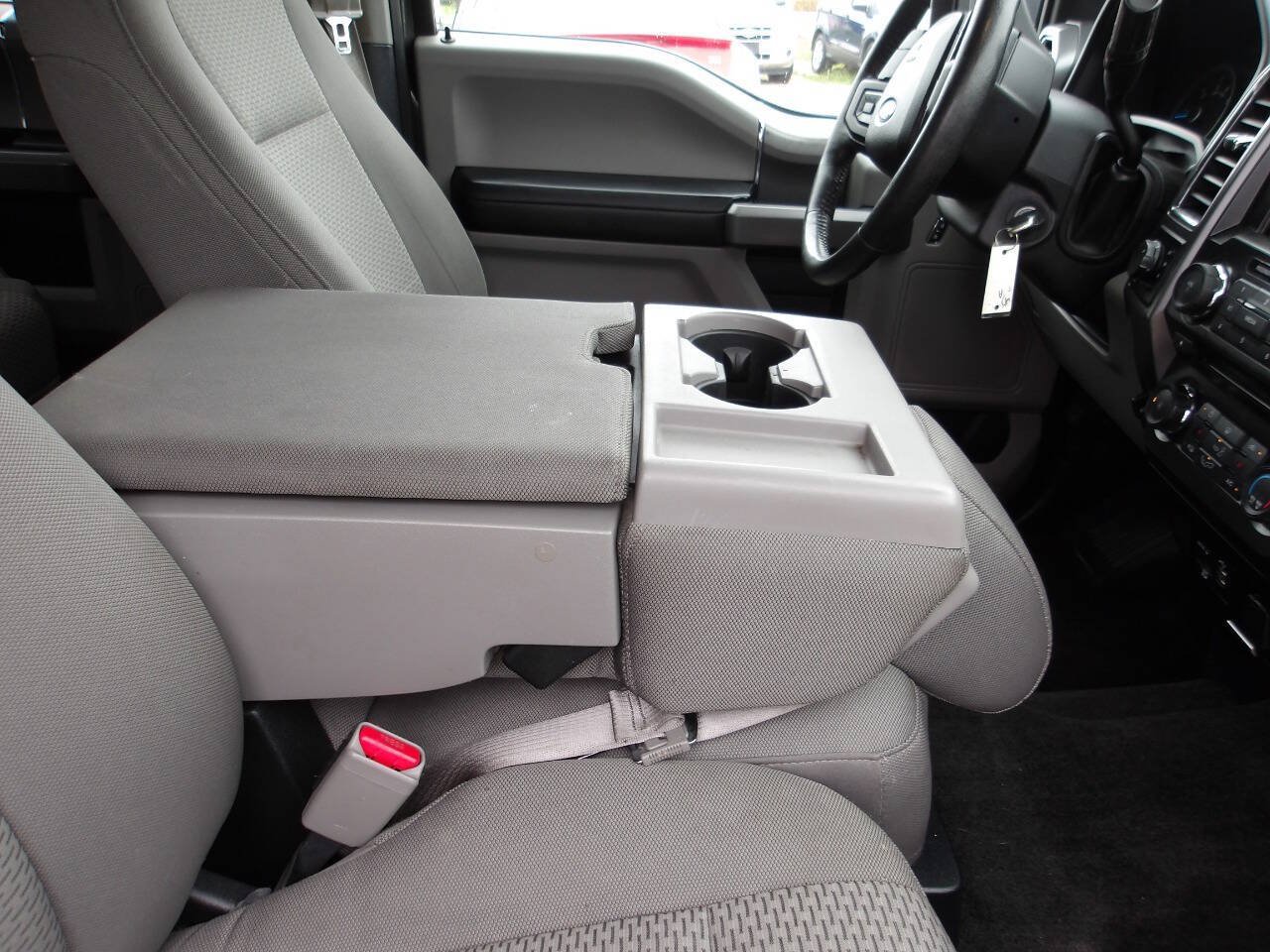 Used 2015 Ford F150 XLT w/ Equipment Group 302A Luxury AWD/4WD image 22