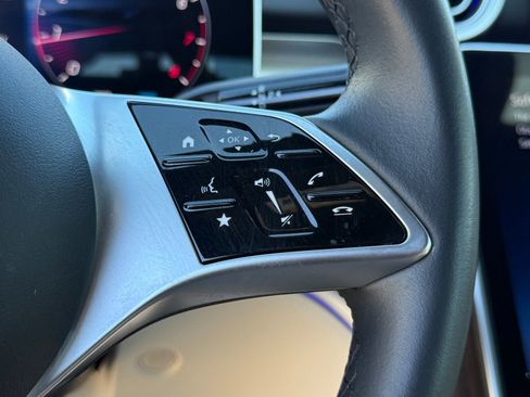 Used 2025 Mercedes-Benz C 300 Sedan image 35