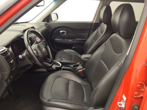 Used 2016 Kia Soul ! FWD image 17