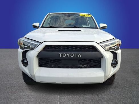 Used 2024 Toyota 4Runner SR5 AWD/4WD image 2
