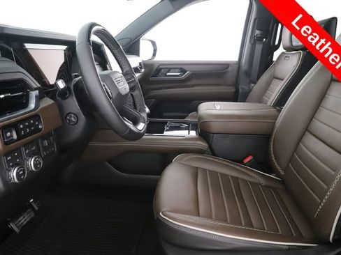 Used 2026 GMC Yukon Denali Ultimate AWD/4WD image 17