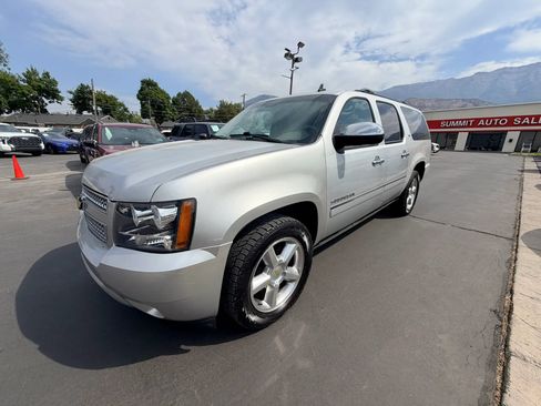 Used 2013 Chevrolet Suburban LTZ AWD/4WD image 8