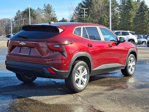 Used 2024 Chevrolet Trax LS image 6