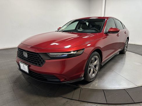 Certified 2023 Honda Accord EX image 6