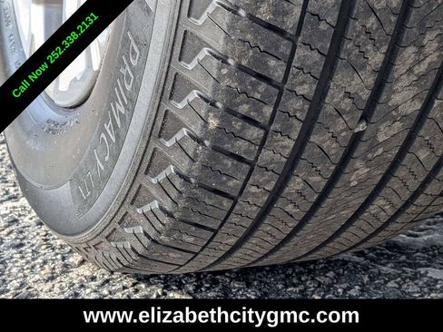 Used 2024 GMC Yukon XL SLE w/ Gmc Pro Safety Plus Package image 13