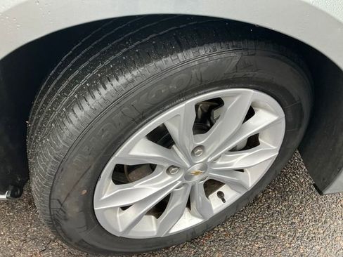 Used 2025 Chevrolet Malibu LT image 29