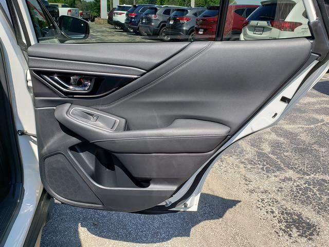 Used 2022 Subaru Outback Limited AWD/4WD image 19