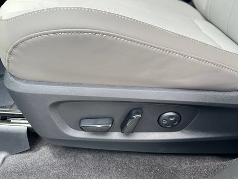 New 2027 INFINITI QX60 Luxe w/ Cargo Package FWD image 10