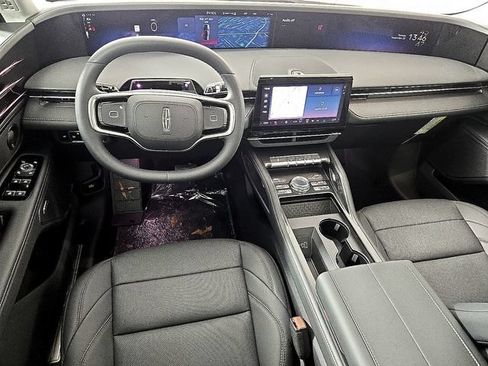 Used 2026 Lincoln Nautilus Premier w/ Equipment Group 102A AWD/4WD image 10