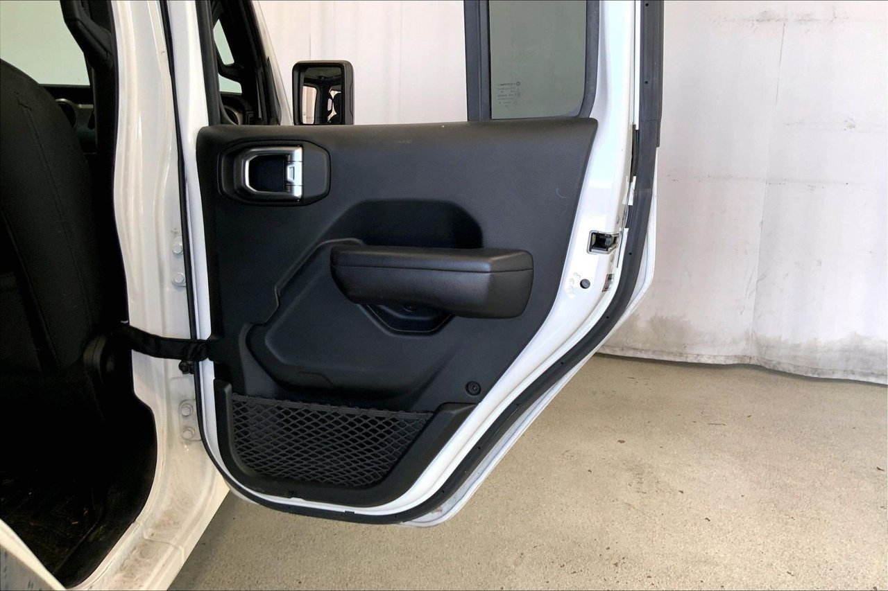 Used 2018 Jeep Wrangler Unlimited Sport S AWD/4WD image 23