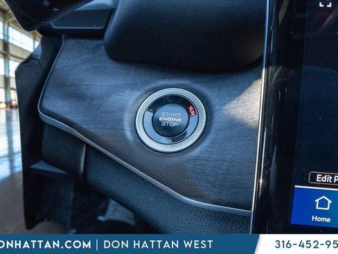 Used 2024 Jeep Grand Cherokee L Limited w/ Luxury Tech Group II image 11