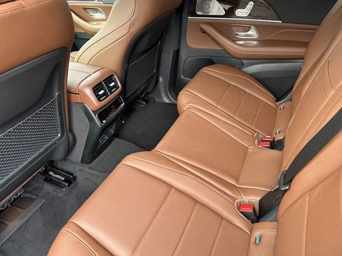 New 2025 Mercedes-Benz GLS 450 4MATIC image 12