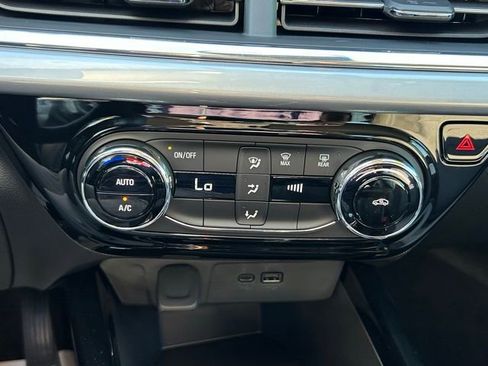 Certified 2026 Chevrolet Trax LT image 25