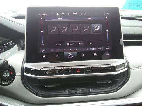 New 2026 Jeep Compass Limited AWD/4WD image 25