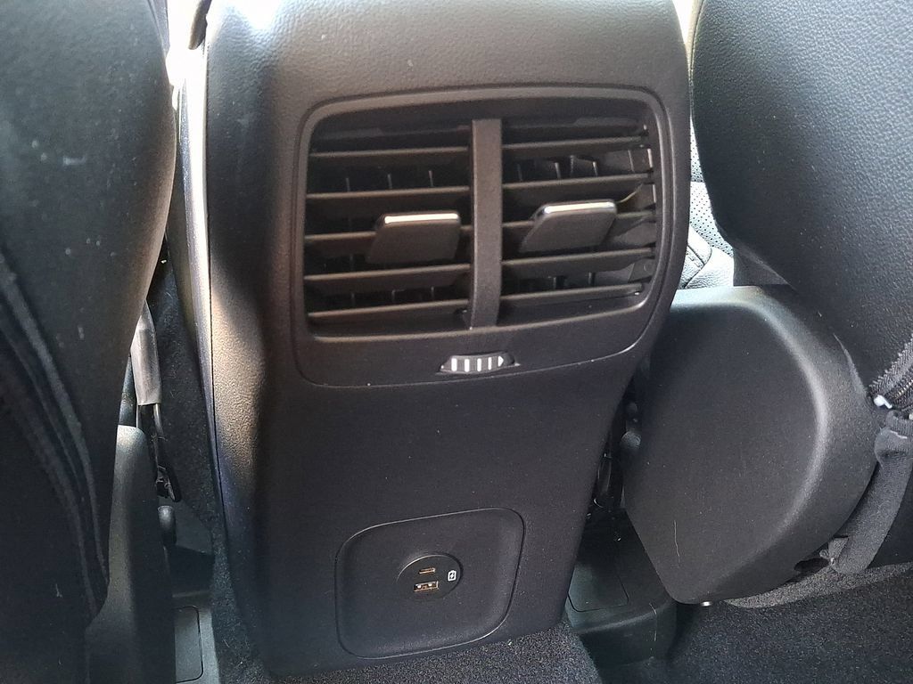 Used 2022 Ford Escape SEL AWD/4WD image 12