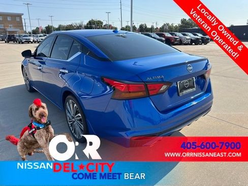 Used 2025 Nissan Altima 2.5 SL FWD image 3