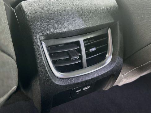 Used 2025 Chevrolet Blazer LT FWD image 26