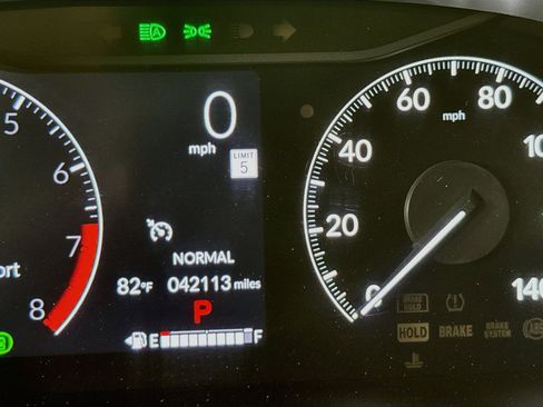 Certified 2025 Honda HR-V Sport image 13