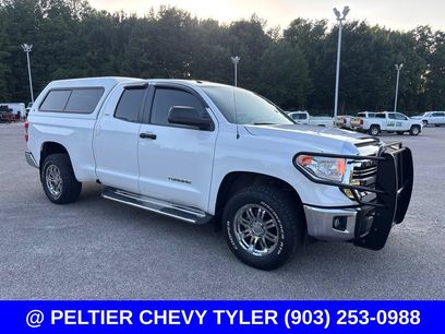 Used 2017 Toyota Tundra SR5 w/ SR5 Upgrade Package
