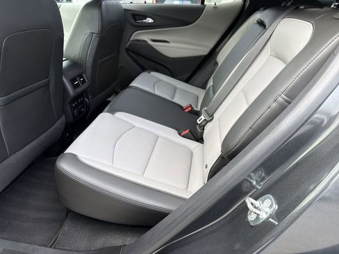 Used 2018 Chevrolet Equinox Premier FWD image 19