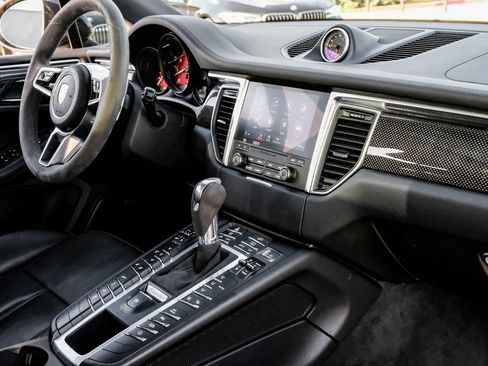 Used 2018 Porsche Macan GTS AWD/4WD image 23